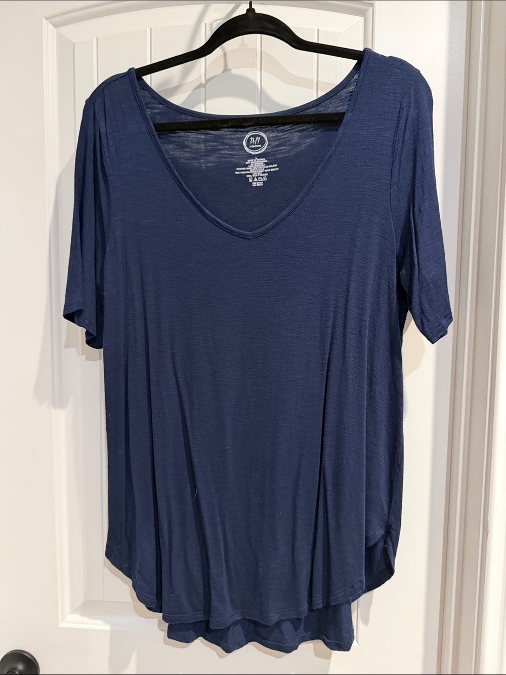 Z Supply Navy V-Neck Short Sleeve Women's Tee